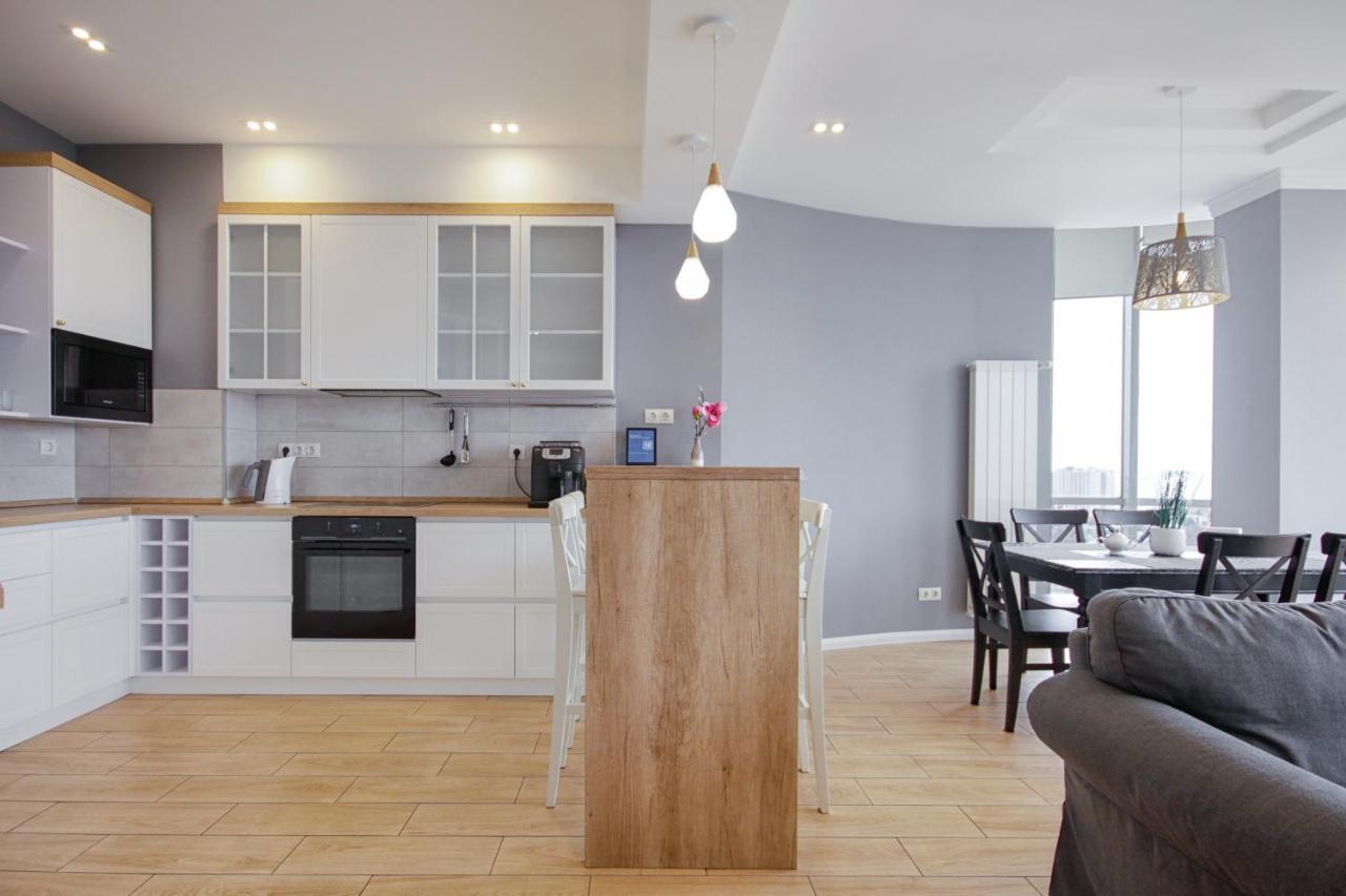 Gagarin Plaza Apartment Odessa Exterior foto